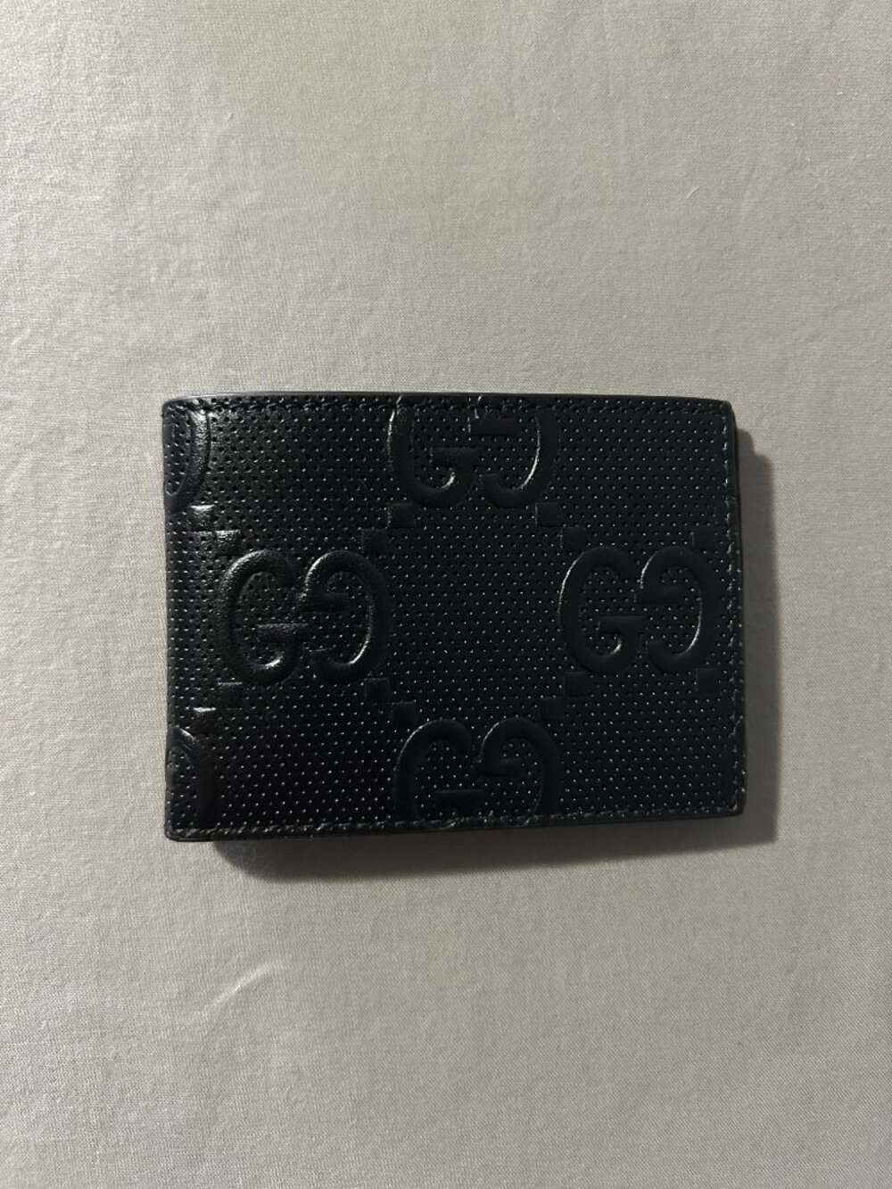 NWT Gucci GG Embossed Bifold Wallet Black Perforated Leather 625559 Men's